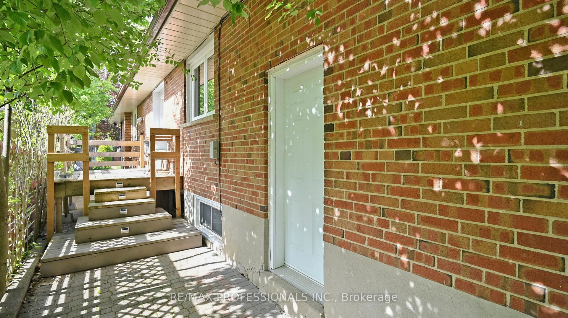 Photo 26 of 2 Woodpark Road, Etobicoke, Willowridge-Martingrove-Richview — HOMEH
