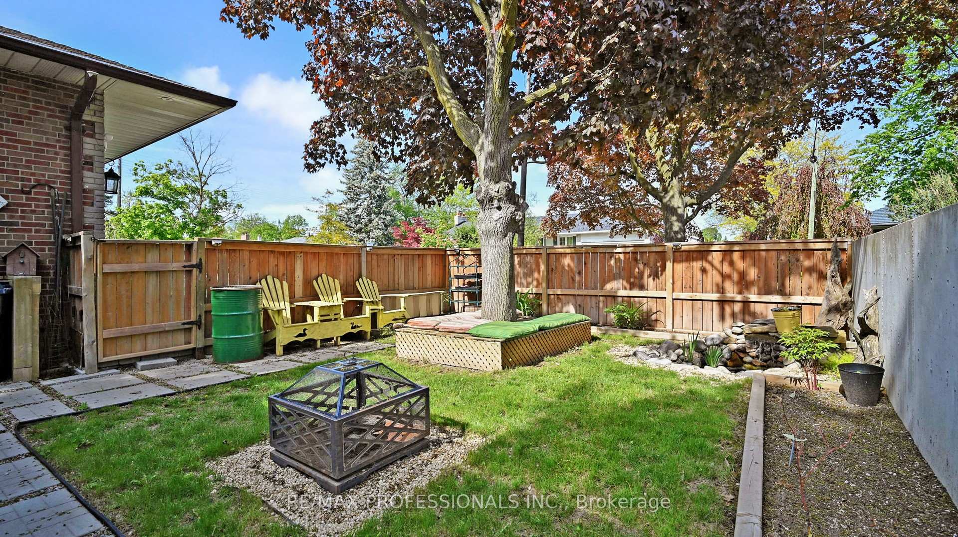 Photo 41 of 2 Woodpark Road, Etobicoke, Willowridge-Martingrove-Richview — HOMEH