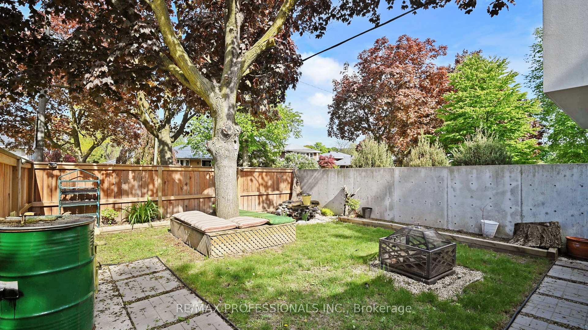 Photo 35 of 2 Woodpark Road, Etobicoke, Willowridge-Martingrove-Richview — HOMEH