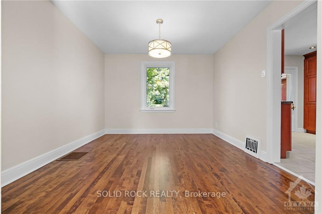 Photo 6 of 11 Gilchrist Avenue, Ottawa, Ottawa West — HOMEH