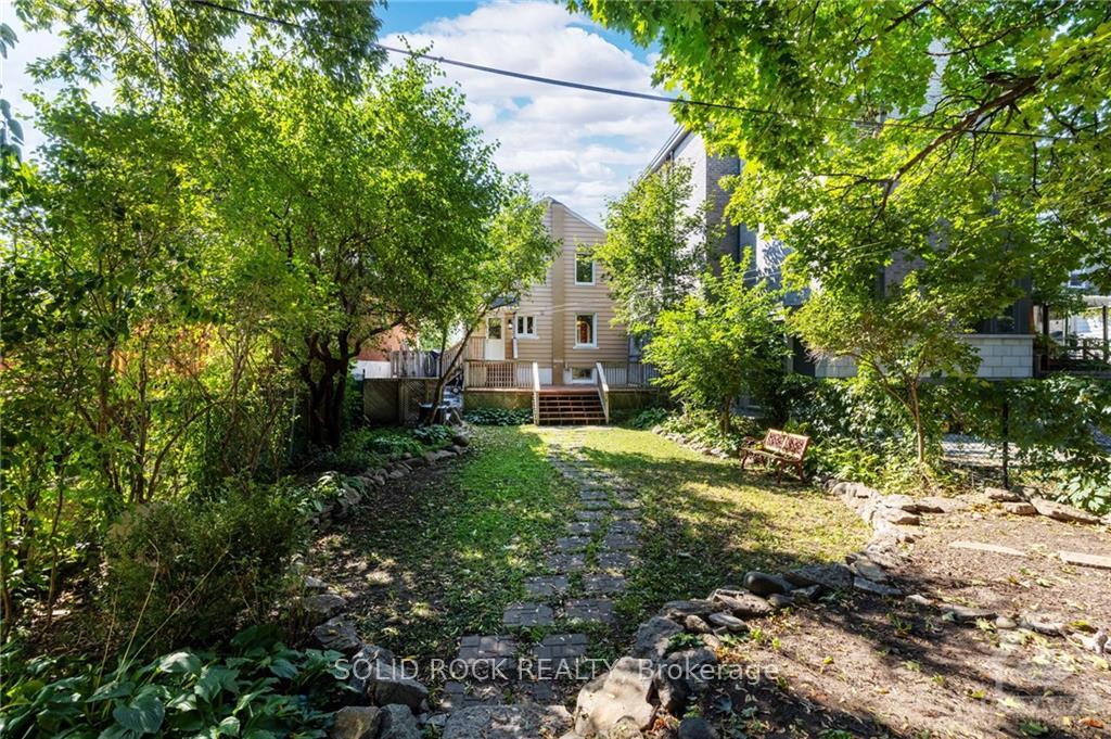 Photo 13 of 11 Gilchrist Avenue, Ottawa, Ottawa West — HOMEH