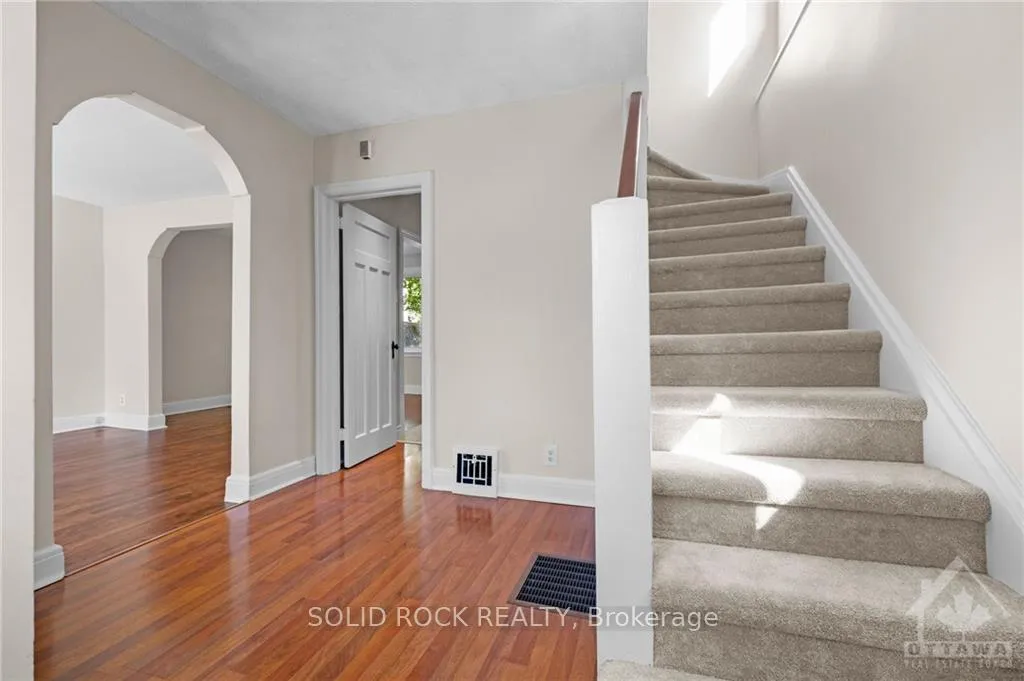 Photo 16 of 11 Gilchrist Avenue, Ottawa, Ottawa West — HOMEH
