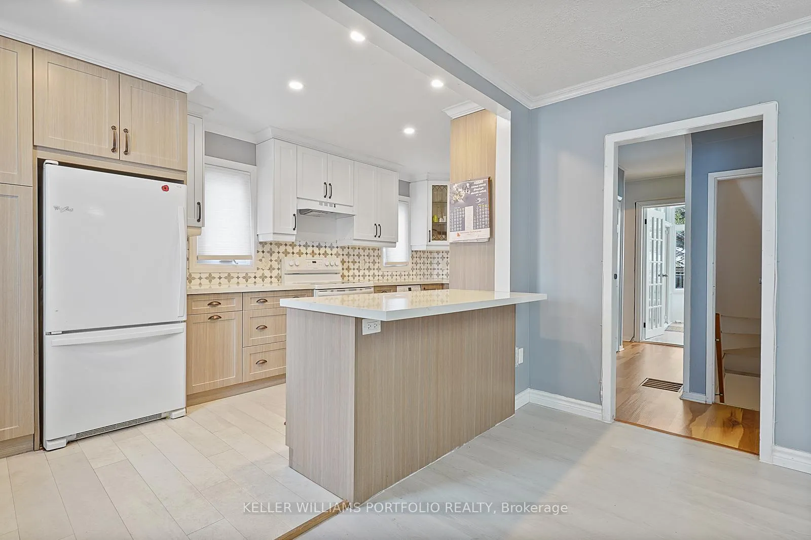 Photo 135 of 144 Admiral Road, Ajax, South East — HOMEH