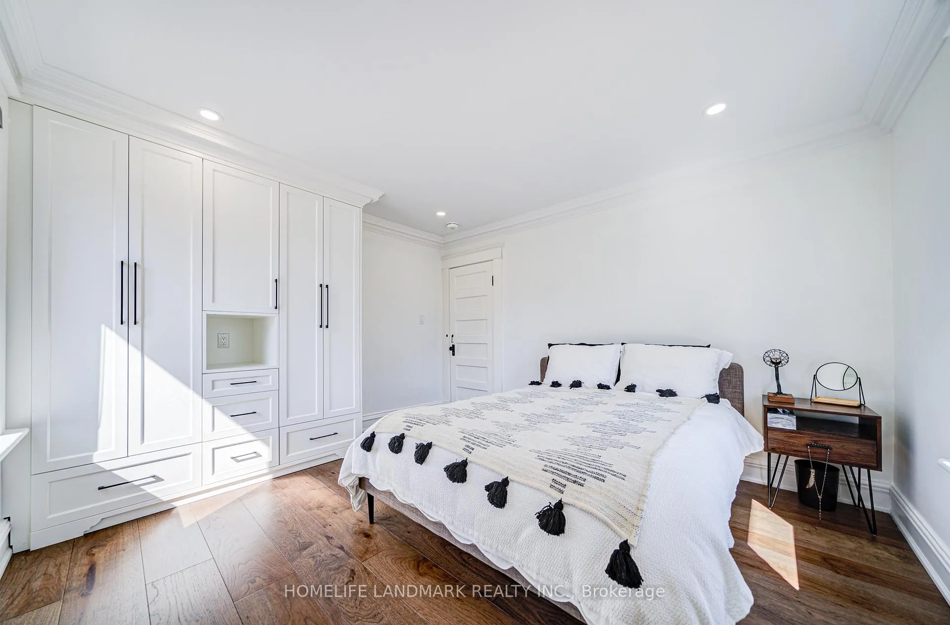Photo 184 of 40 Harrison Avenue, Aurora, Aurora Village — HOMEH