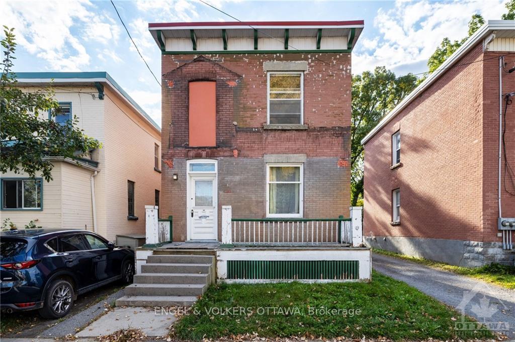 Front of 100 Hamilton Avenue N