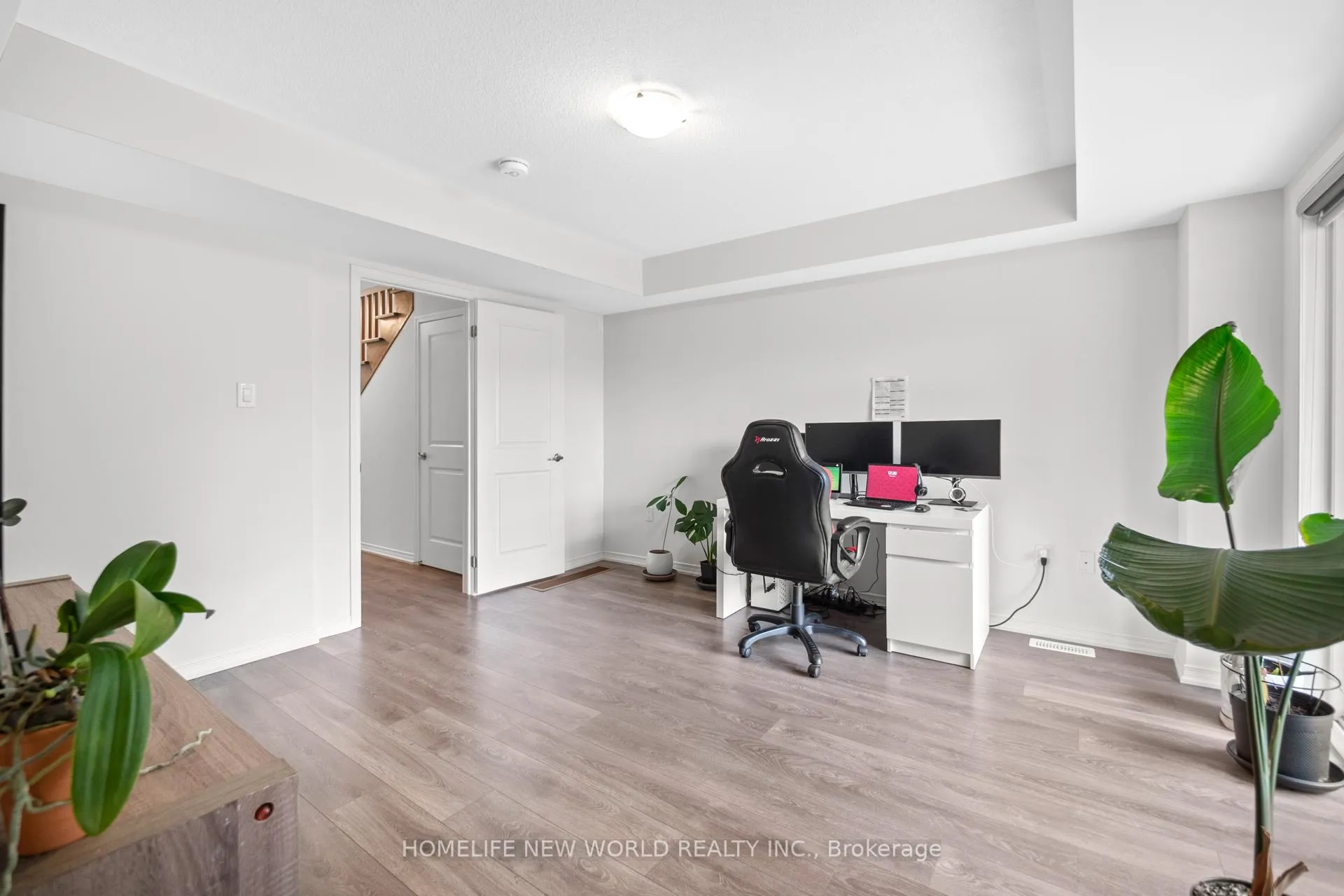 Photo 7 of 51 Woodstream Drive, Etobicoke, West Humber-Clairville — HOMEH