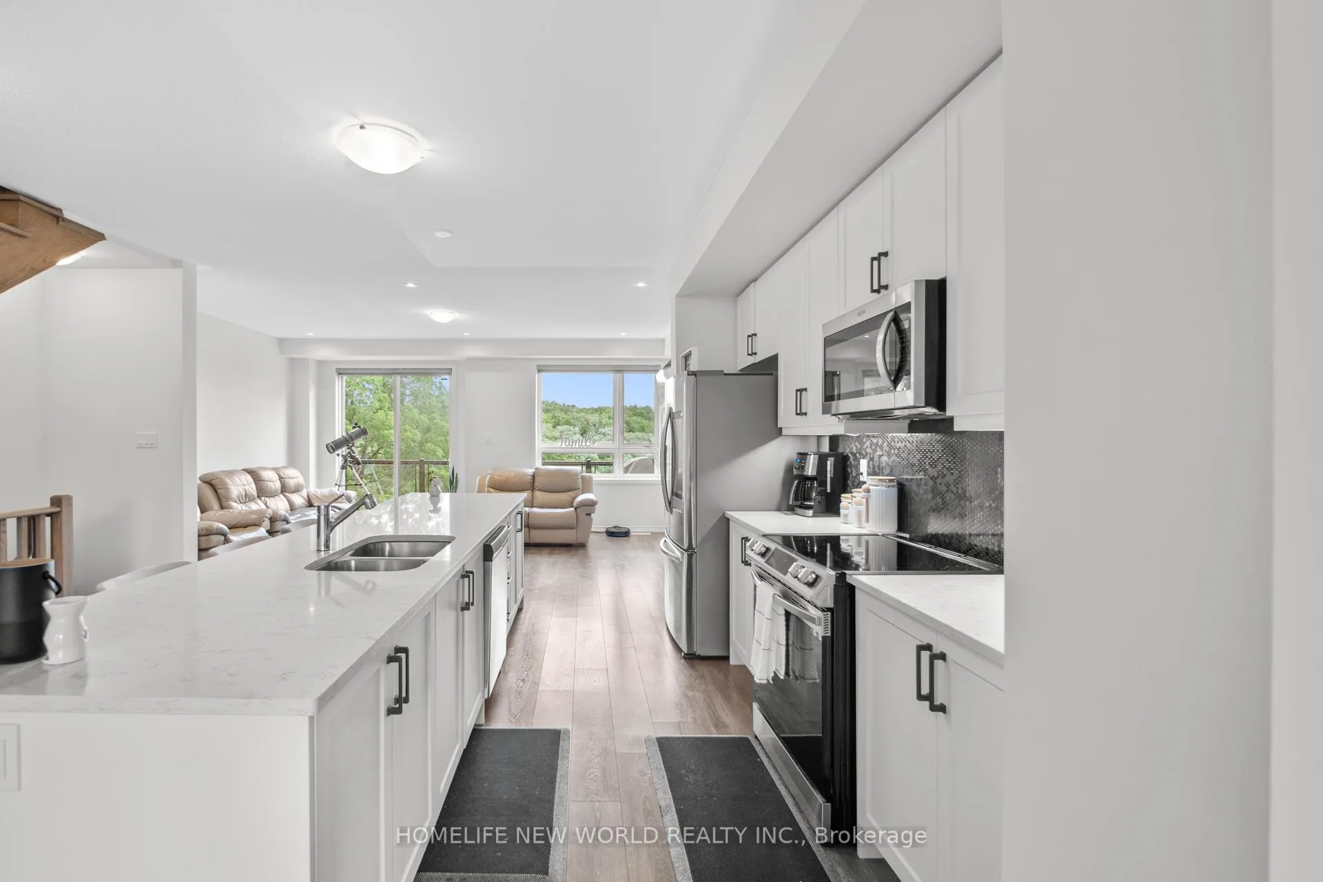 Photo 14 of 51 Woodstream Drive, Etobicoke, West Humber-Clairville — HOMEH