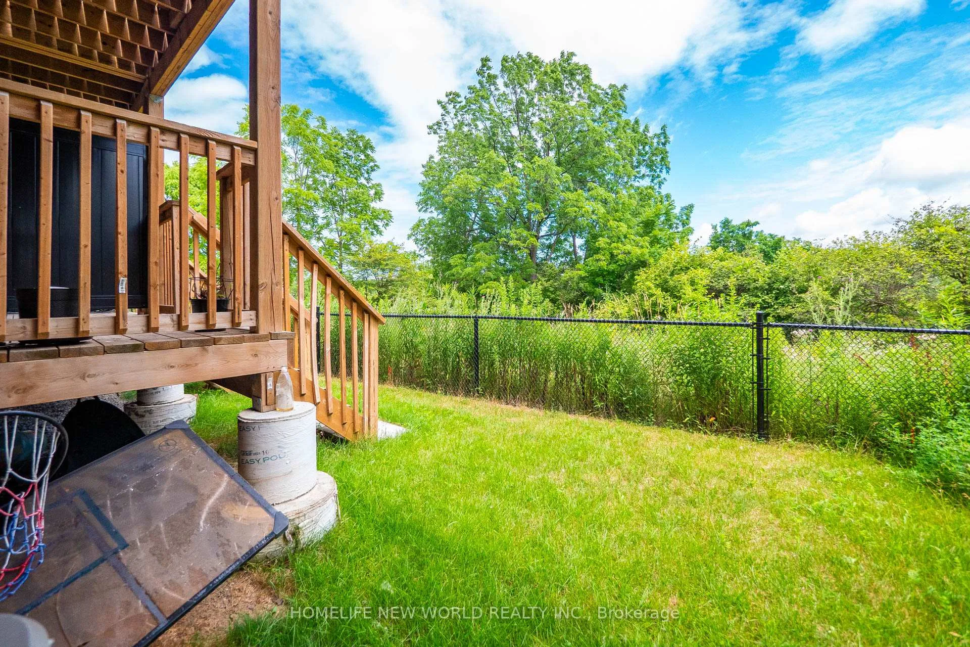 Photo 27 of 51 Woodstream Drive, Etobicoke, West Humber-Clairville — HOMEH