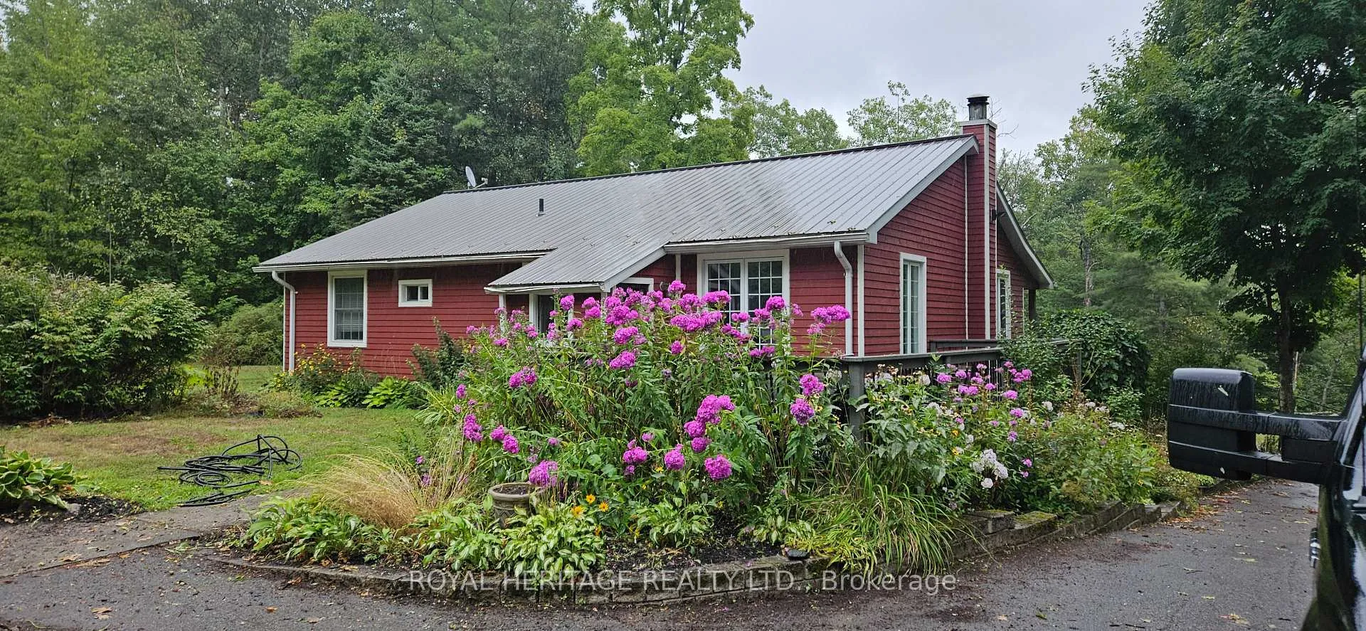 Front of 10175 Highway 41
