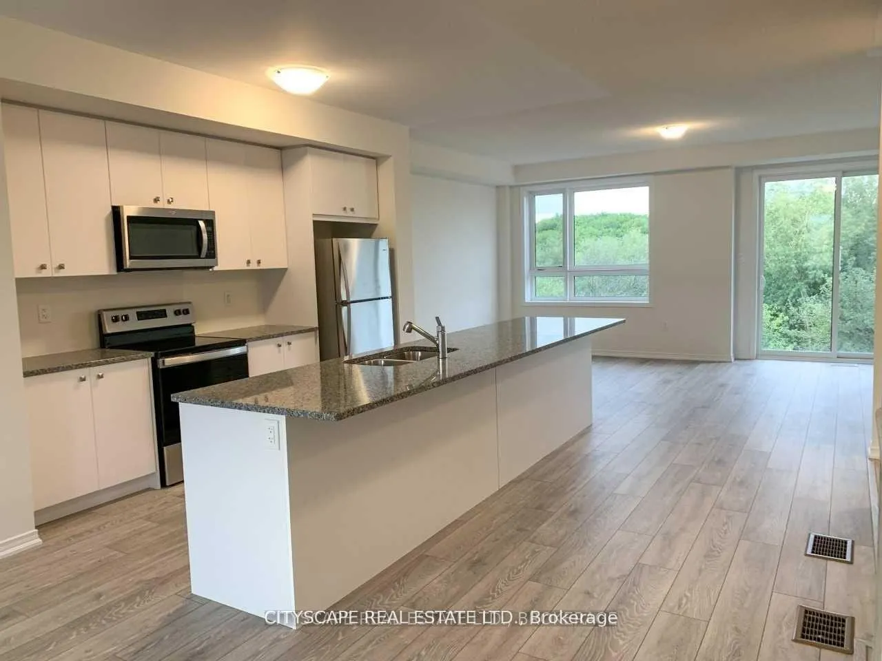 Photo 3 of 21 Woodstream Drive, Etobicoke, West Humber-Clairville — HOMEH