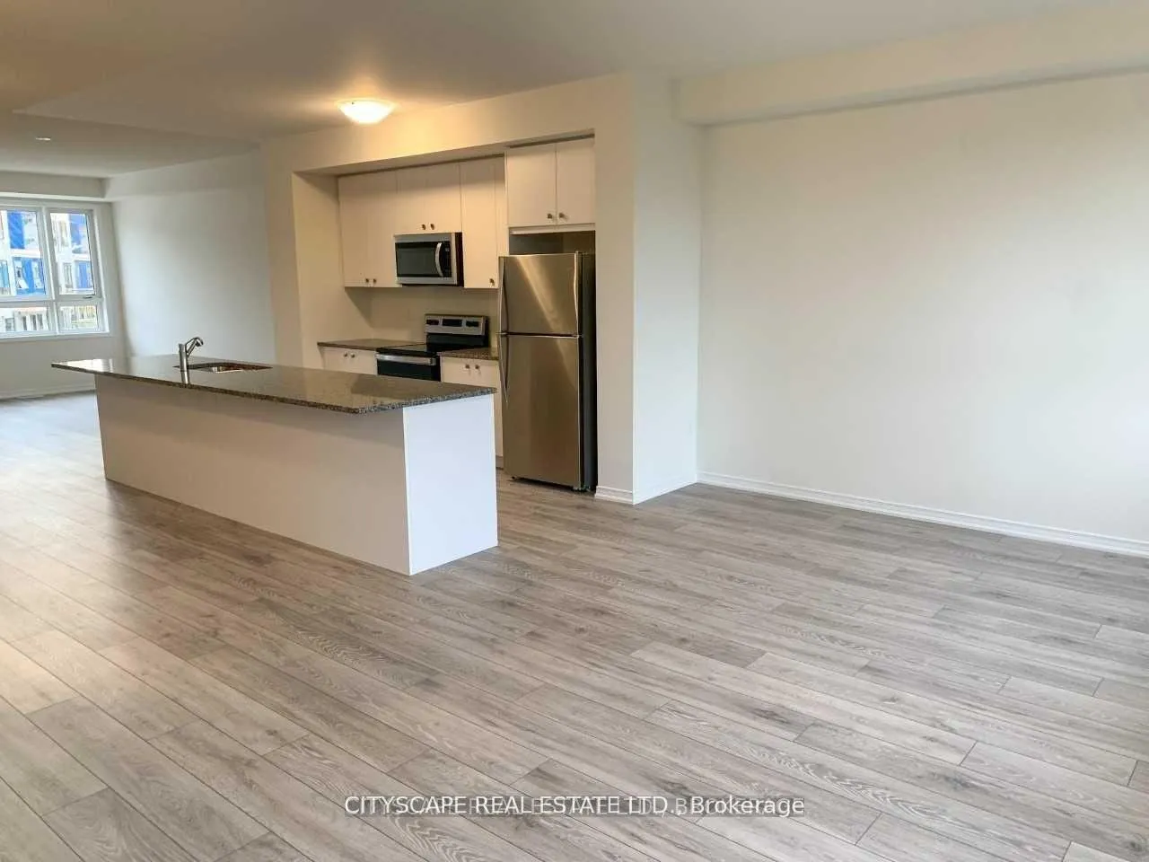 Photo 4 of 21 Woodstream Drive, Etobicoke, West Humber-Clairville — HOMEH