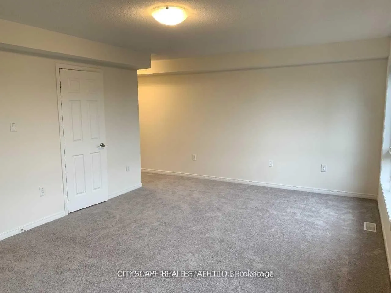 Photo 12 of 21 Woodstream Drive, Etobicoke, West Humber-Clairville — HOMEH