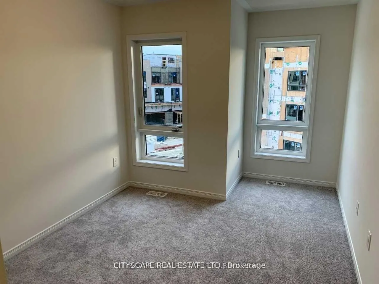 Photo 15 of 21 Woodstream Drive, Etobicoke, West Humber-Clairville — HOMEH
