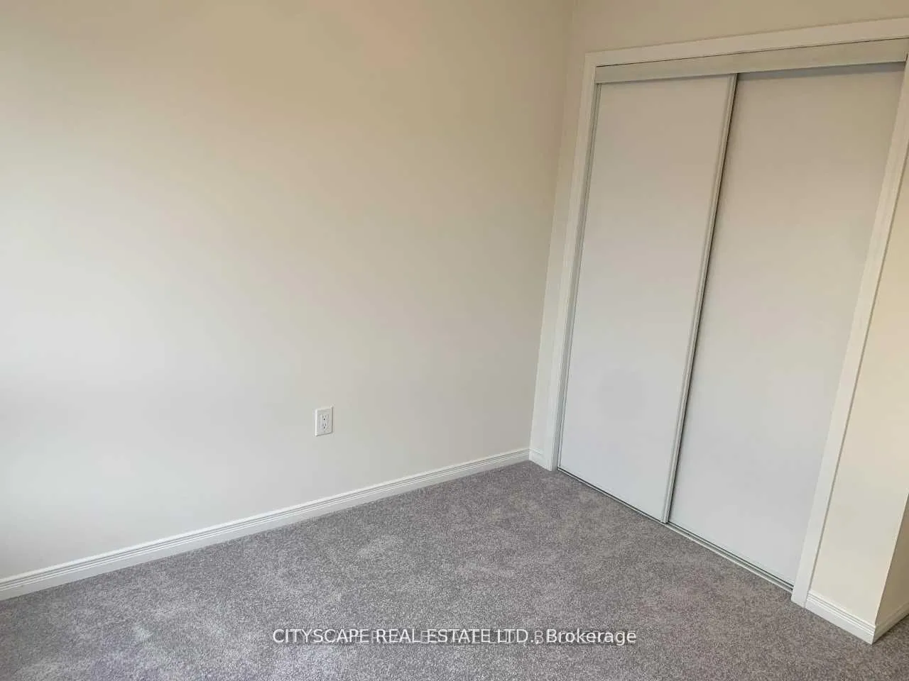 Photo 18 of 21 Woodstream Drive, Etobicoke, West Humber-Clairville — HOMEH