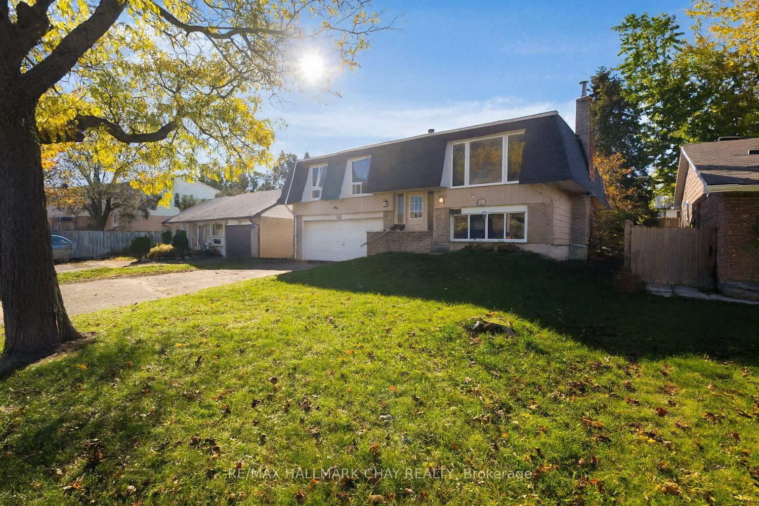 Photo 8 of 46 Carol Road, Barrie, Allandale Heights — HOMEH