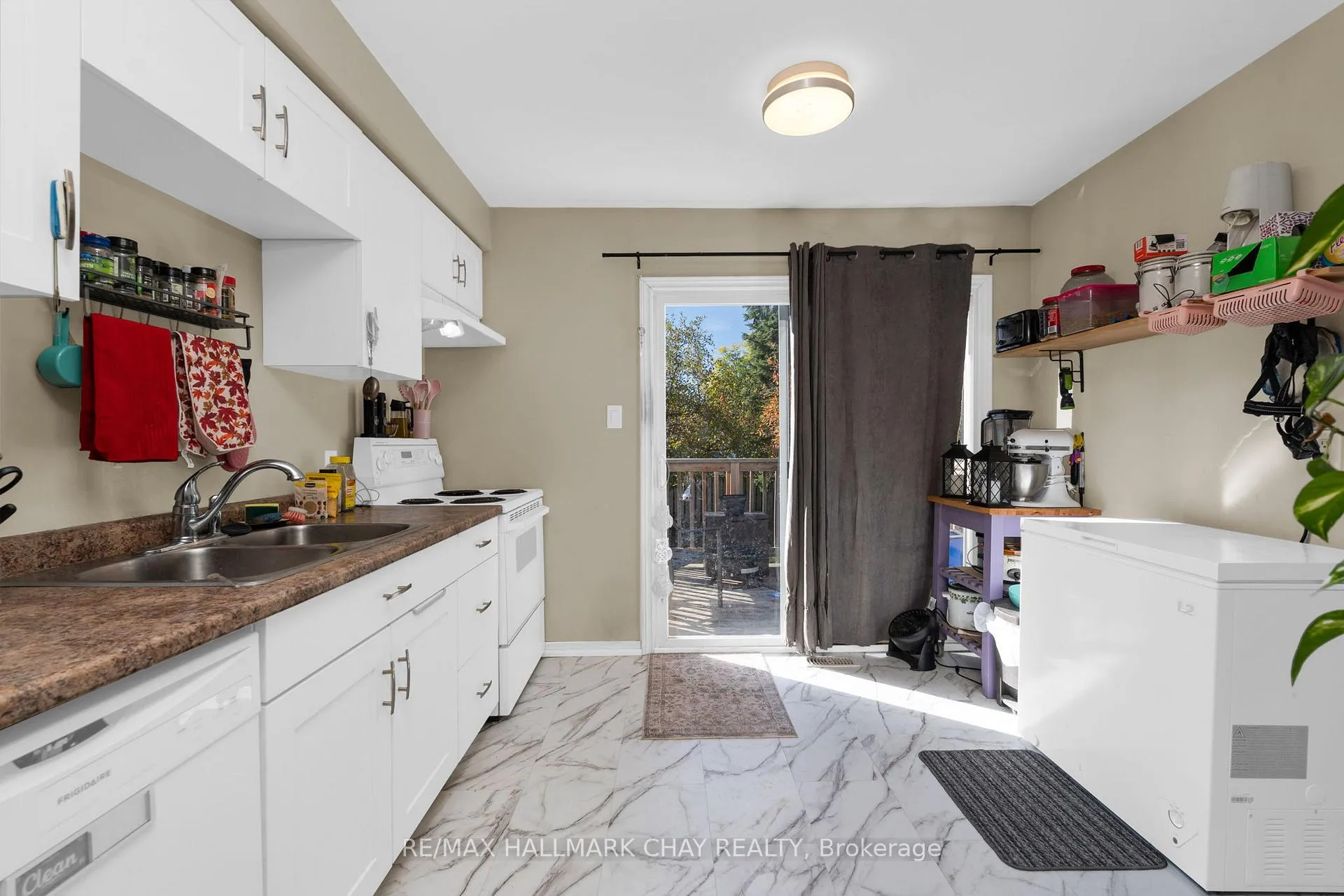 Photo 65 of 46 Carol Road, Barrie, Allandale Heights — HOMEH