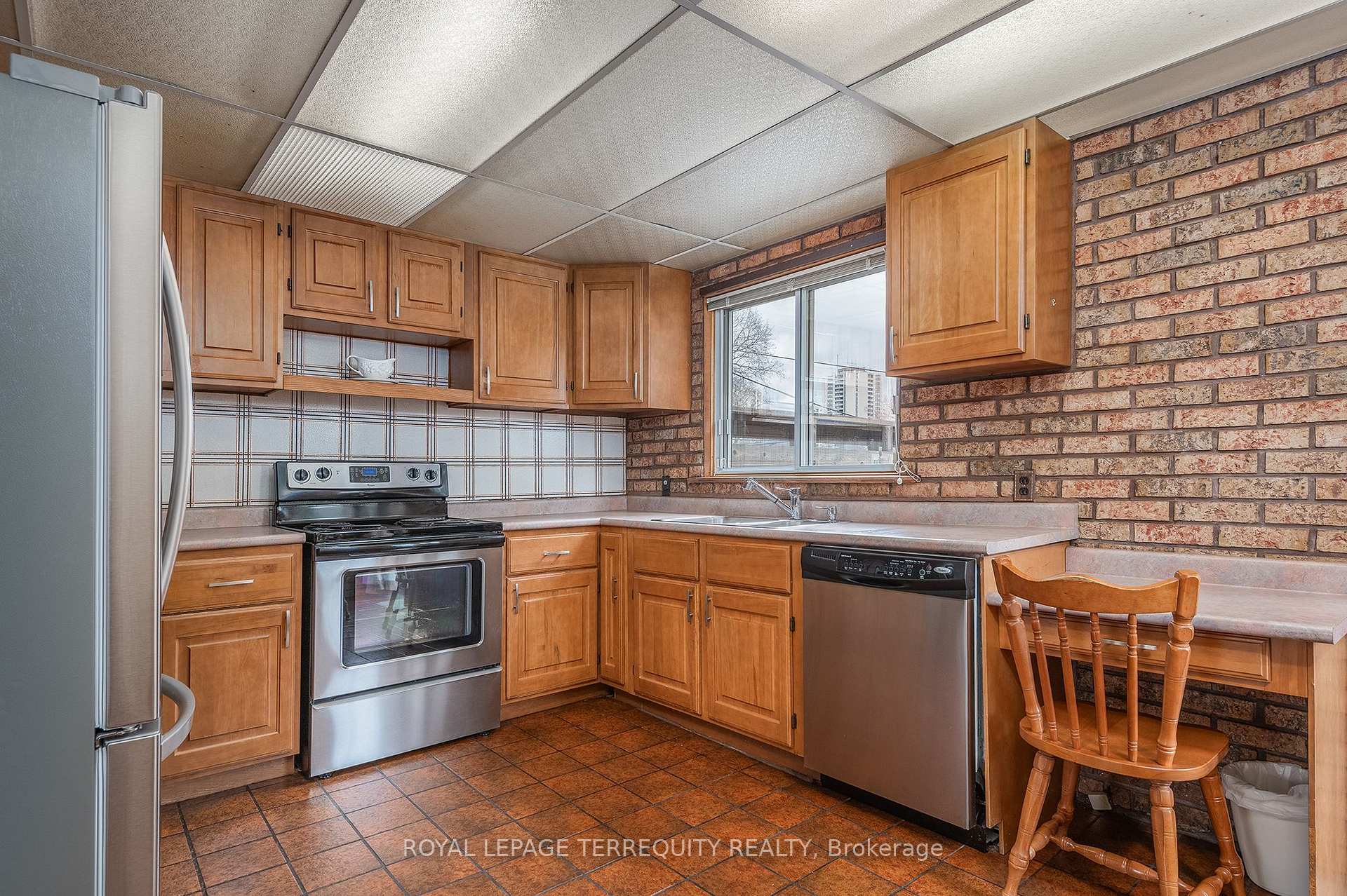 Photo 12 of 36 Breadner Drive, Etobicoke, Willowridge-Martingrove-Richview — HOMEH