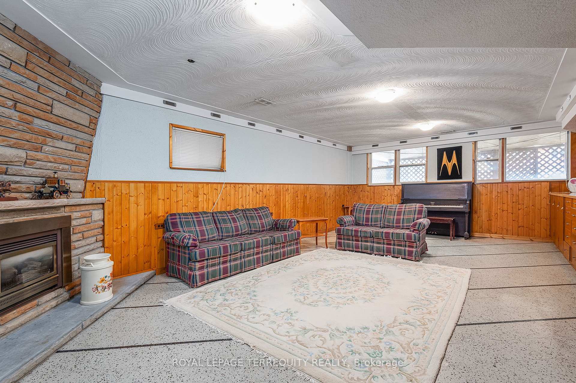Photo 28 of 36 Breadner Drive, Etobicoke, Willowridge-Martingrove-Richview — HOMEH