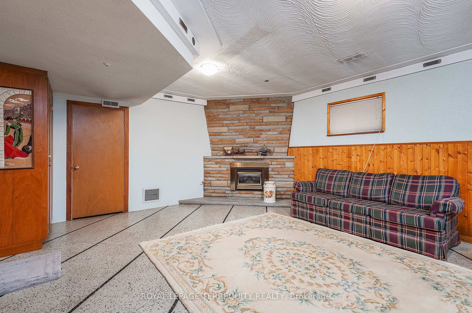 Photo 30 of 36 Breadner Drive, Etobicoke, Willowridge-Martingrove-Richview — HOMEH