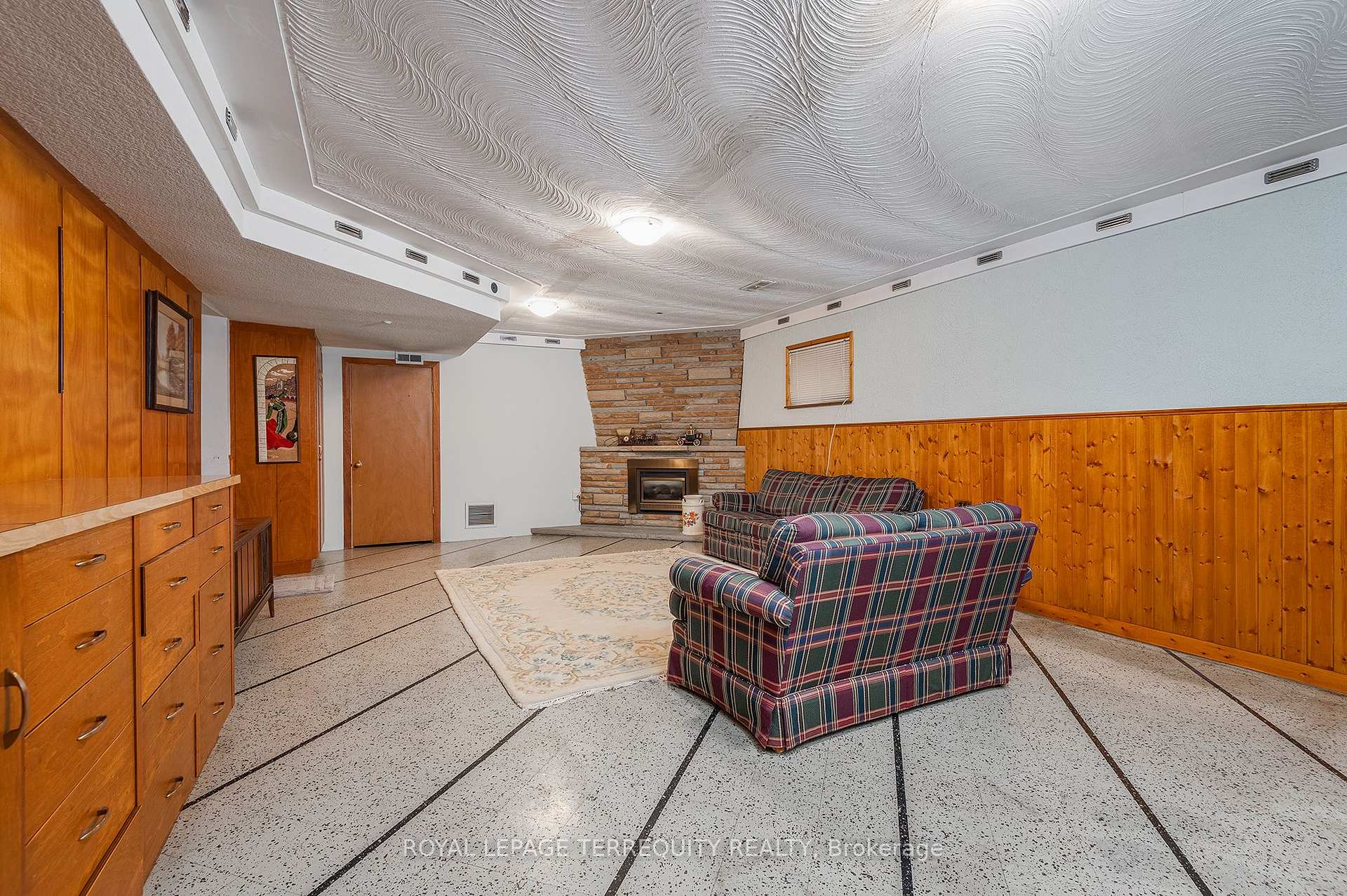 Photo 31 of 36 Breadner Drive, Etobicoke, Willowridge-Martingrove-Richview — HOMEH