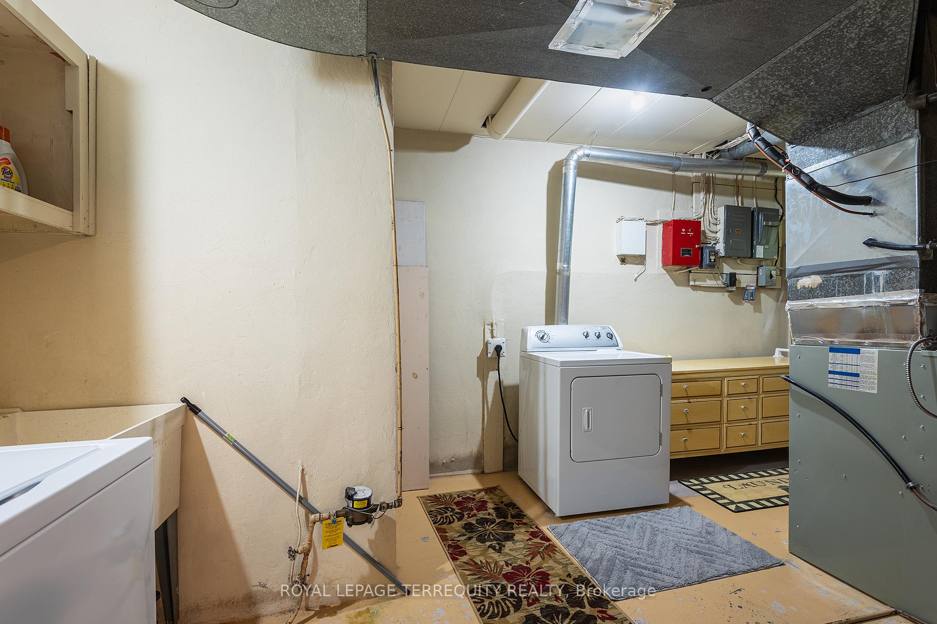 Photo 32 of 36 Breadner Drive, Etobicoke, Willowridge-Martingrove-Richview — HOMEH