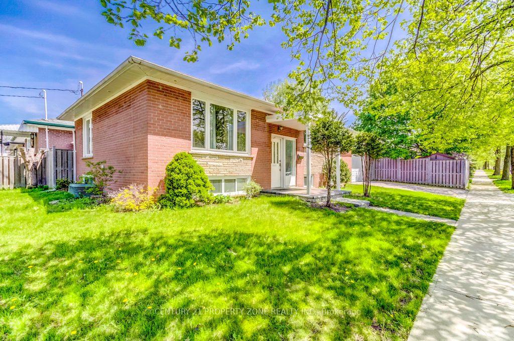 Photo 8 of 1 Dashwood Crescent, Etobicoke, Thistletown-Beaumonde Heights — HOMEH