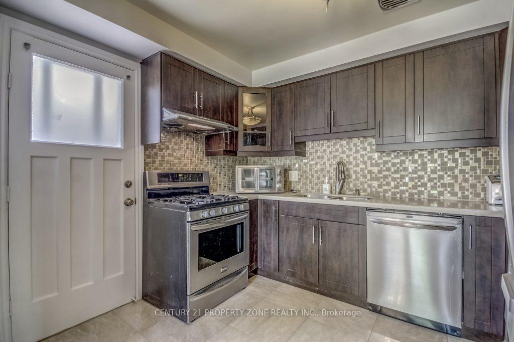 Photo 7 of 1 Dashwood Crescent, Etobicoke, Thistletown-Beaumonde Heights — HOMEH
