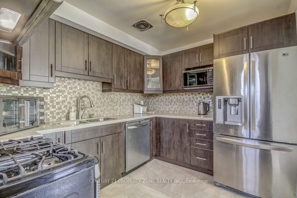 Photo 4 of 1 Dashwood Crescent, Etobicoke, Thistletown-Beaumonde Heights — HOMEH