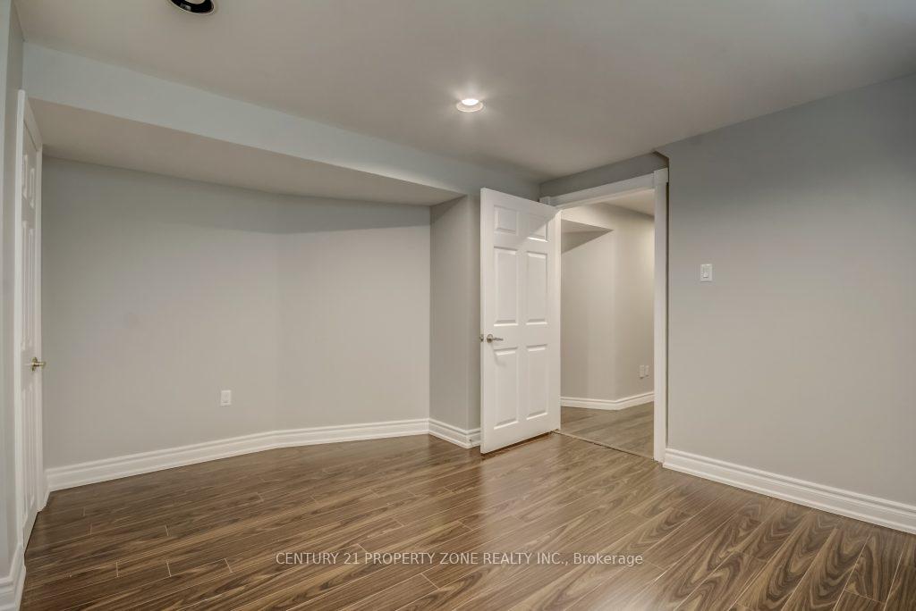 Photo 12 of 1 Dashwood Crescent, Etobicoke, Thistletown-Beaumonde Heights — HOMEH