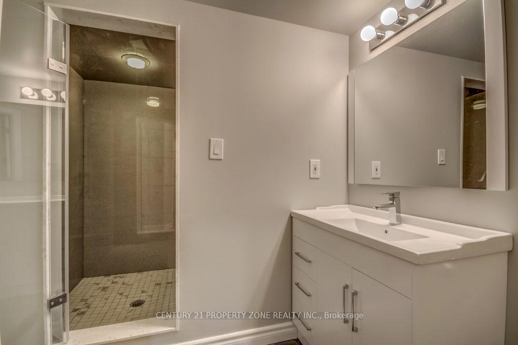 Photo 14 of 1 Dashwood Crescent, Etobicoke, Thistletown-Beaumonde Heights — HOMEH