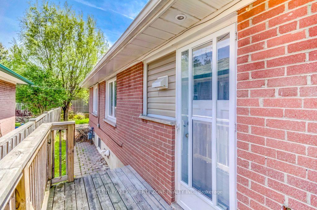 Photo 33 of 1 Dashwood Crescent, Etobicoke, Thistletown-Beaumonde Heights — HOMEH