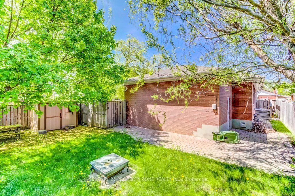 Photo 19 of 1 Dashwood Crescent, Etobicoke, Thistletown-Beaumonde Heights — HOMEH