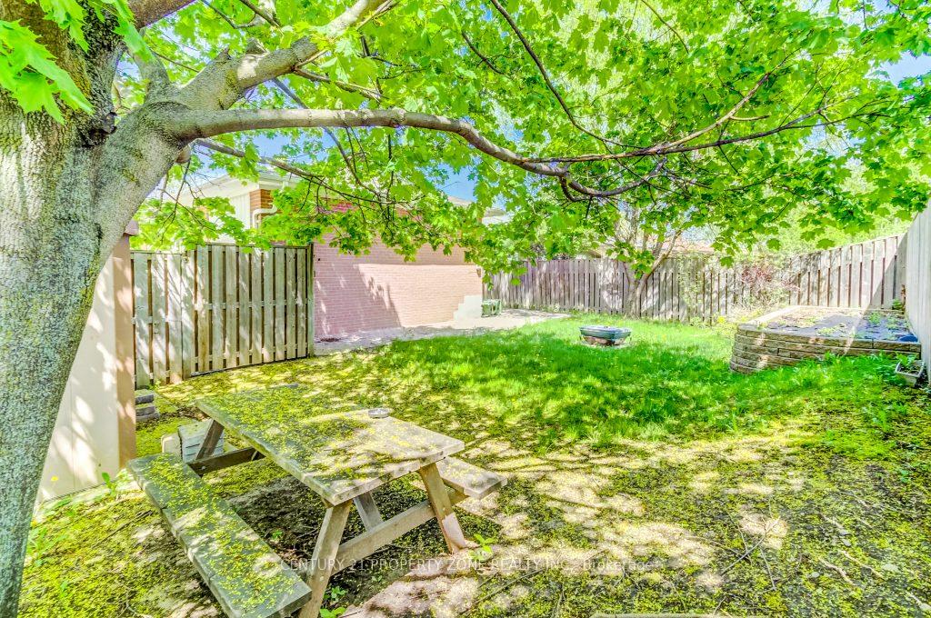 Photo 25 of 1 Dashwood Crescent, Etobicoke, Thistletown-Beaumonde Heights — HOMEH
