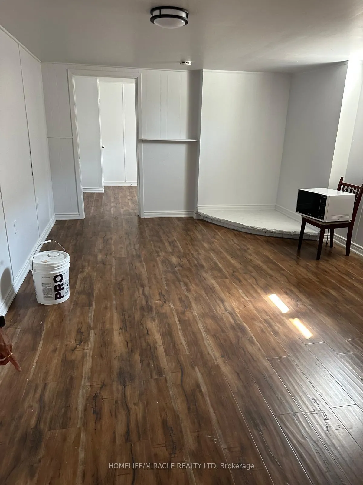 Photo 4 of 237 Taysham Crescent, Etobicoke, Thistletown-Beaumonde Heights — HOMEH