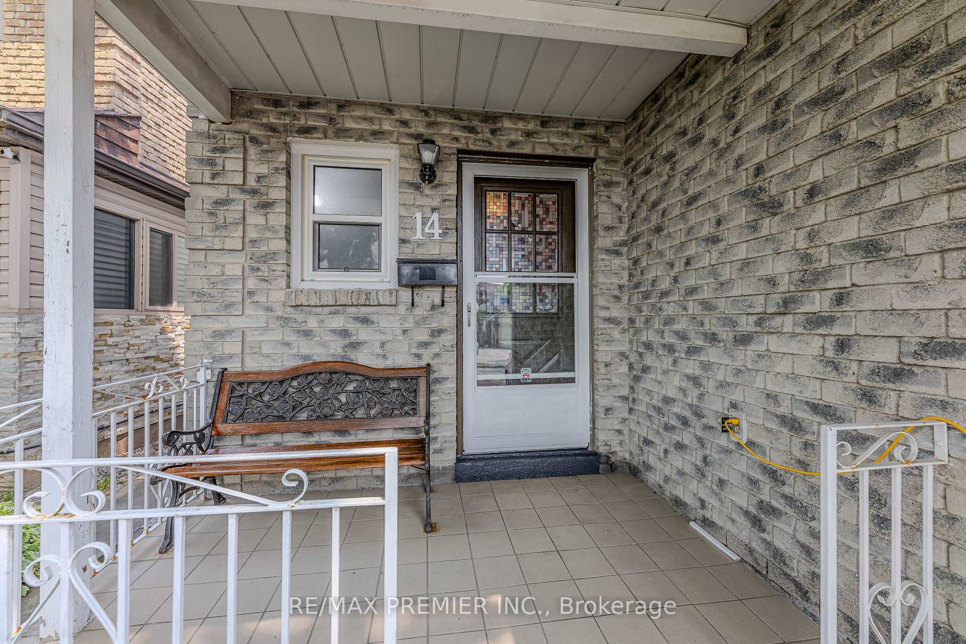 Photo 5 of 14 Shady Glen Road, Etobicoke, West Humber-Clairville — HOMEH