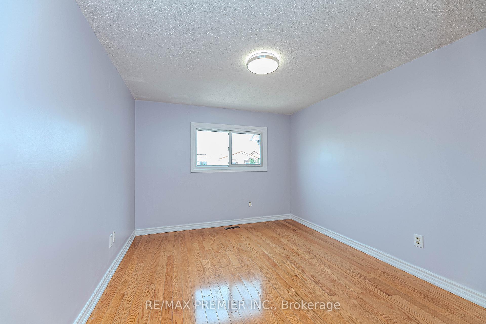Photo 25 of 14 Shady Glen Road, Etobicoke, West Humber-Clairville — HOMEH