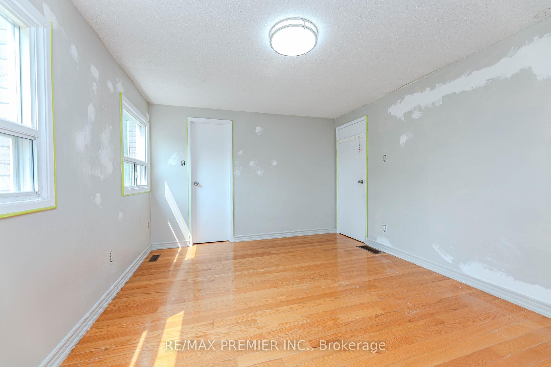 Photo 29 of 14 Shady Glen Road, Etobicoke, West Humber-Clairville — HOMEH