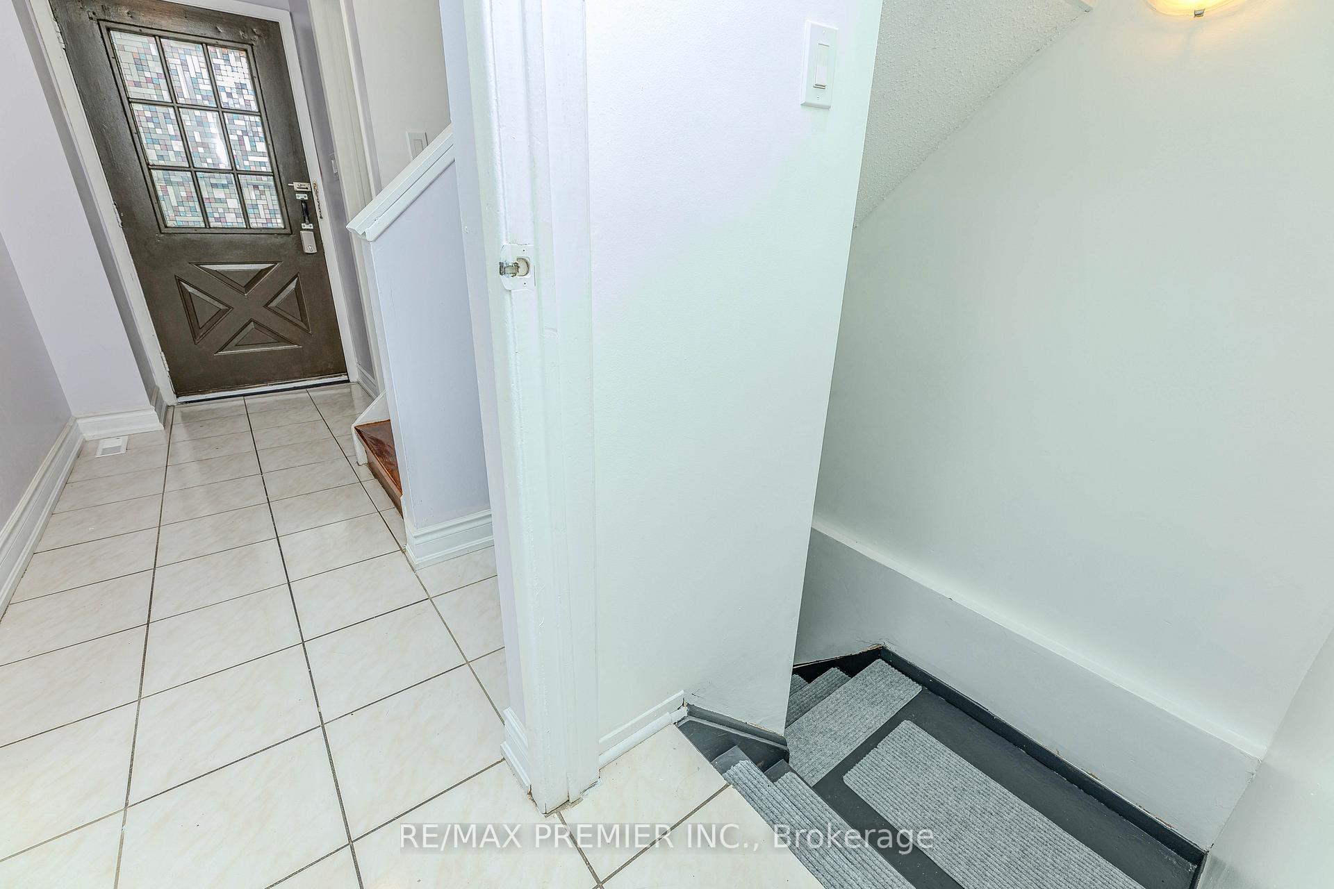 Photo 30 of 14 Shady Glen Road, Etobicoke, West Humber-Clairville — HOMEH