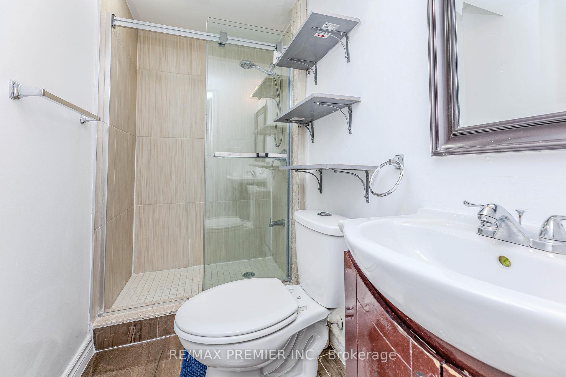 Photo 33 of 14 Shady Glen Road, Etobicoke, West Humber-Clairville — HOMEH