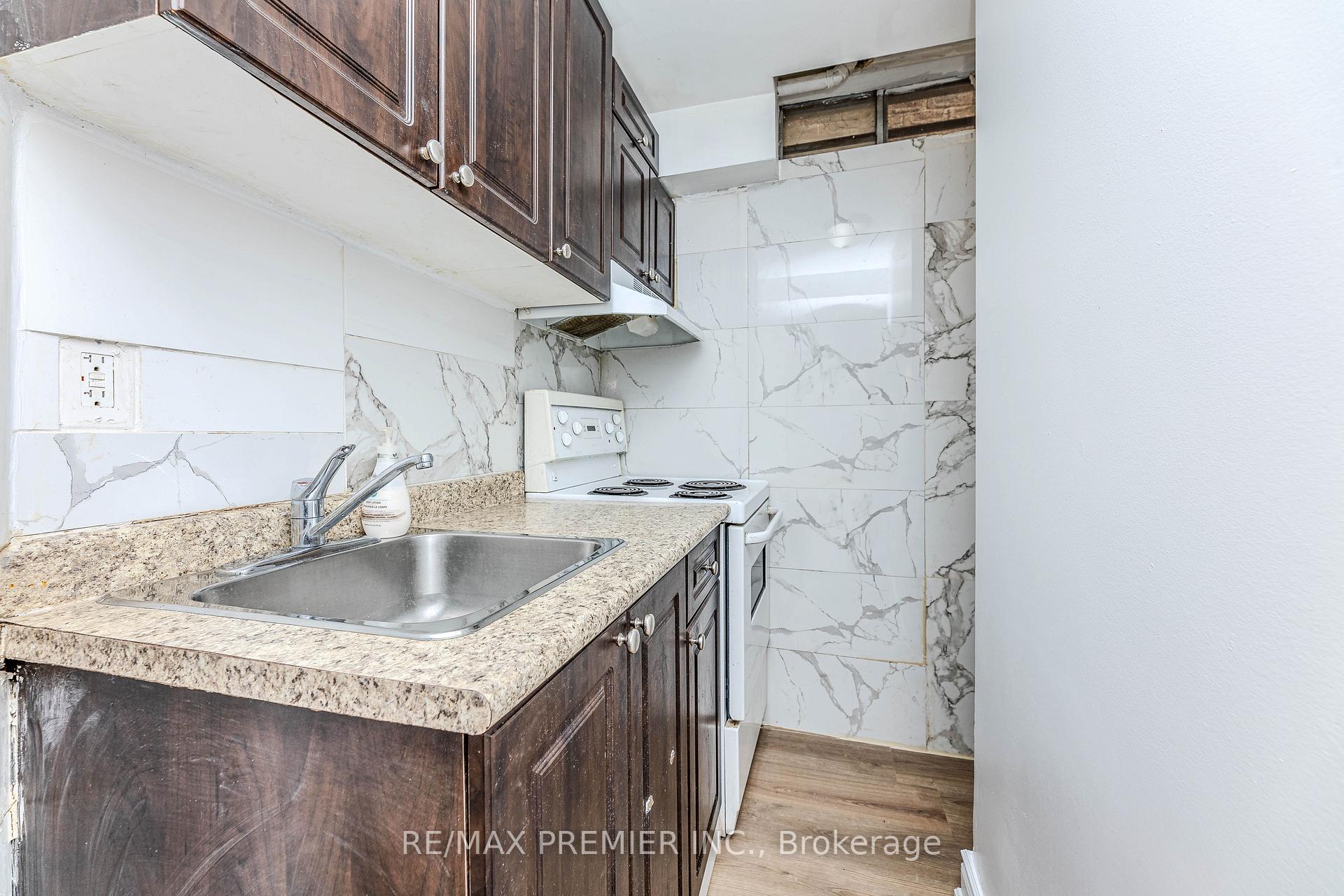 Photo 35 of 14 Shady Glen Road, Etobicoke, West Humber-Clairville — HOMEH