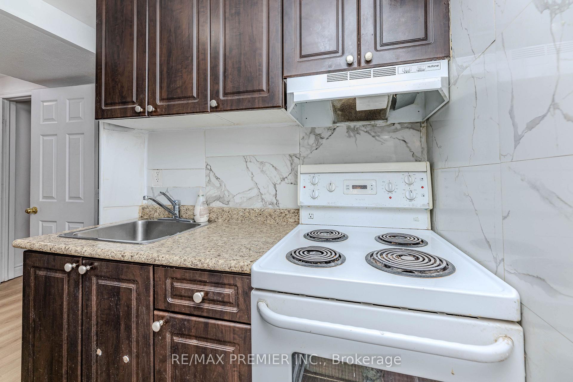 Photo 36 of 14 Shady Glen Road, Etobicoke, West Humber-Clairville — HOMEH