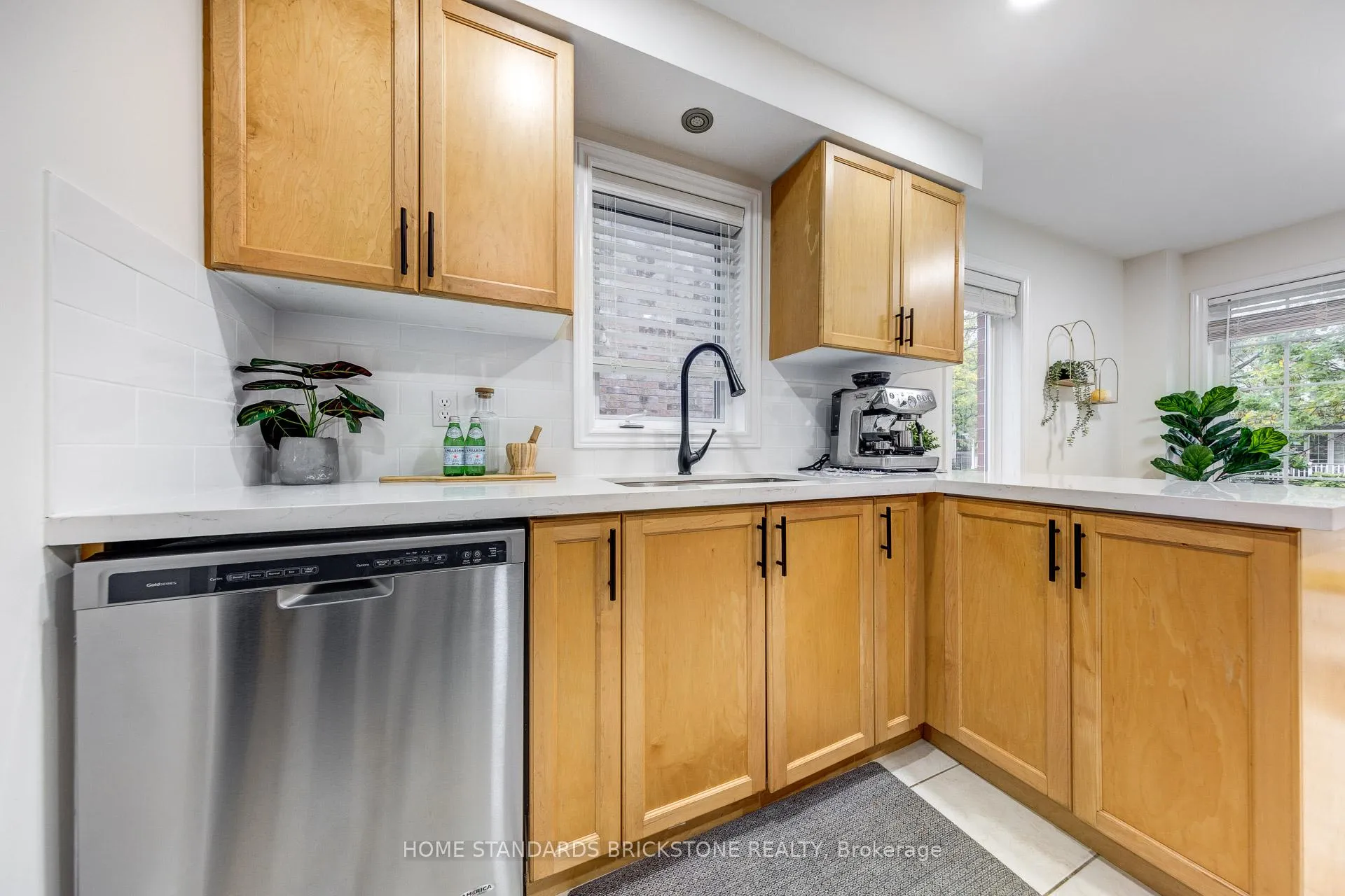 Photo 145 of 53 Ostick Street, Aurora, Bayview Wellington — HOMEH
