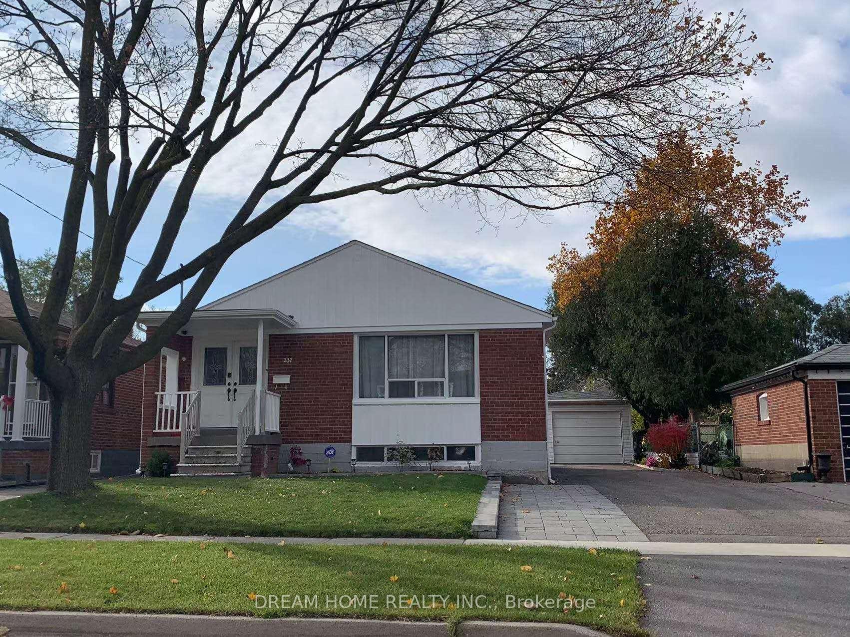Photo 1 of Unit Lower, 237 Clearbrooke Circle, Etobicoke, Rexdale-Kipling — HOMEH