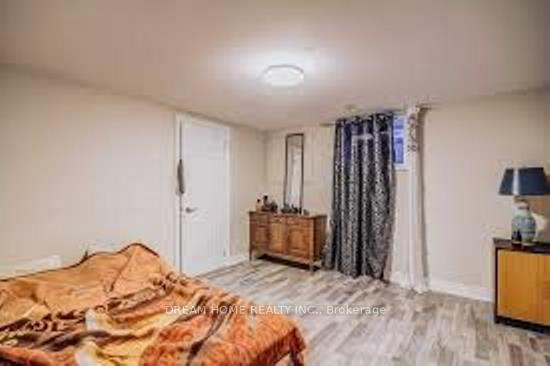 Photo 3 of Unit Lower, 237 Clearbrooke Circle, Etobicoke, Rexdale-Kipling — HOMEH