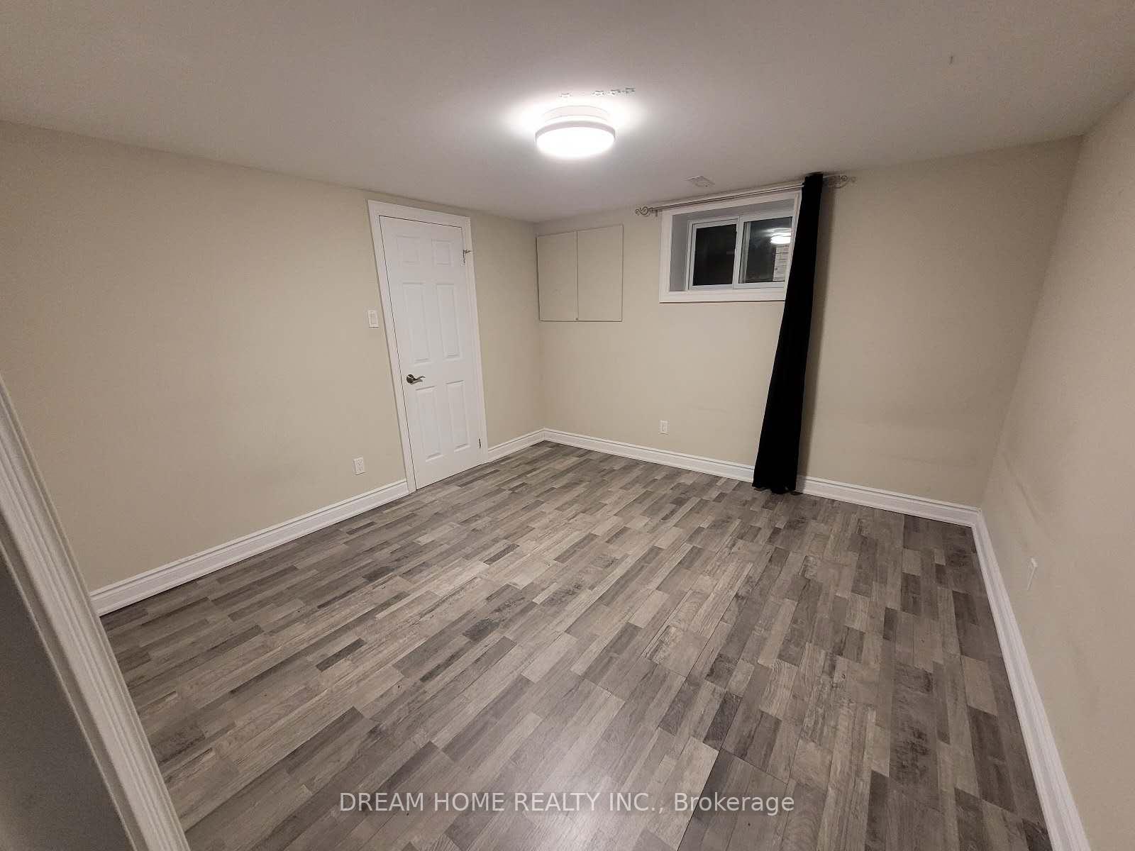 Photo 11 of Unit Lower, 237 Clearbrooke Circle, Etobicoke, Rexdale-Kipling — HOMEH