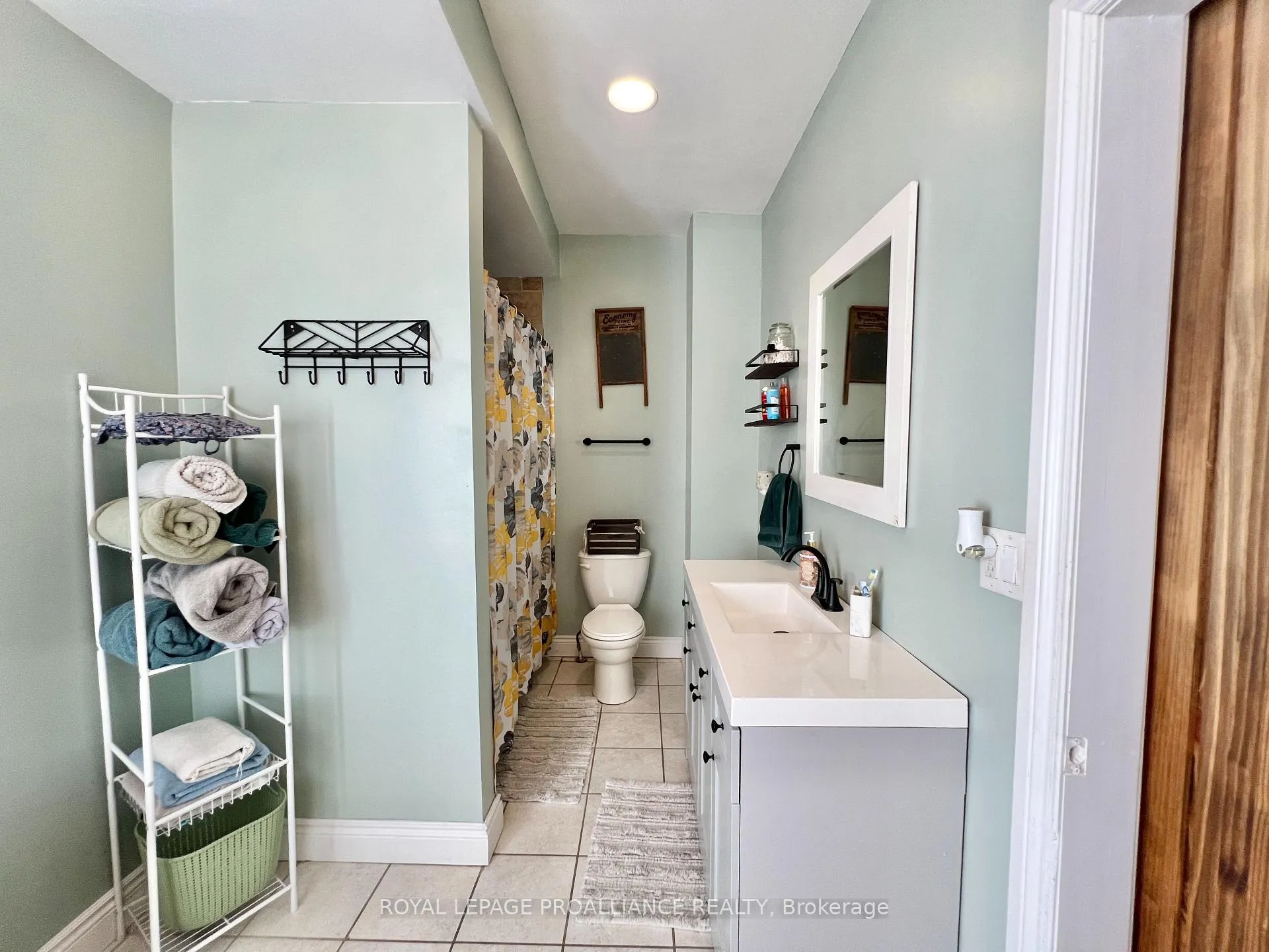 Photo 143 of 255 Mudcat Road, Belleville, Thurlow Ward — HOMEH