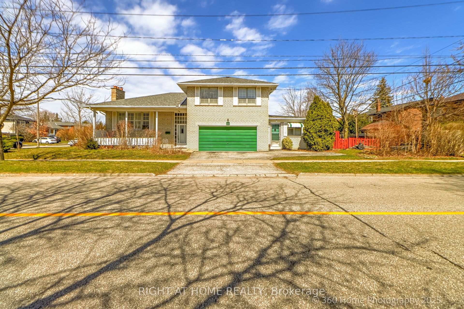 Photo 20 of 12 Summitcrest Drive, Etobicoke, Willowridge-Martingrove-Richview — HOMEH