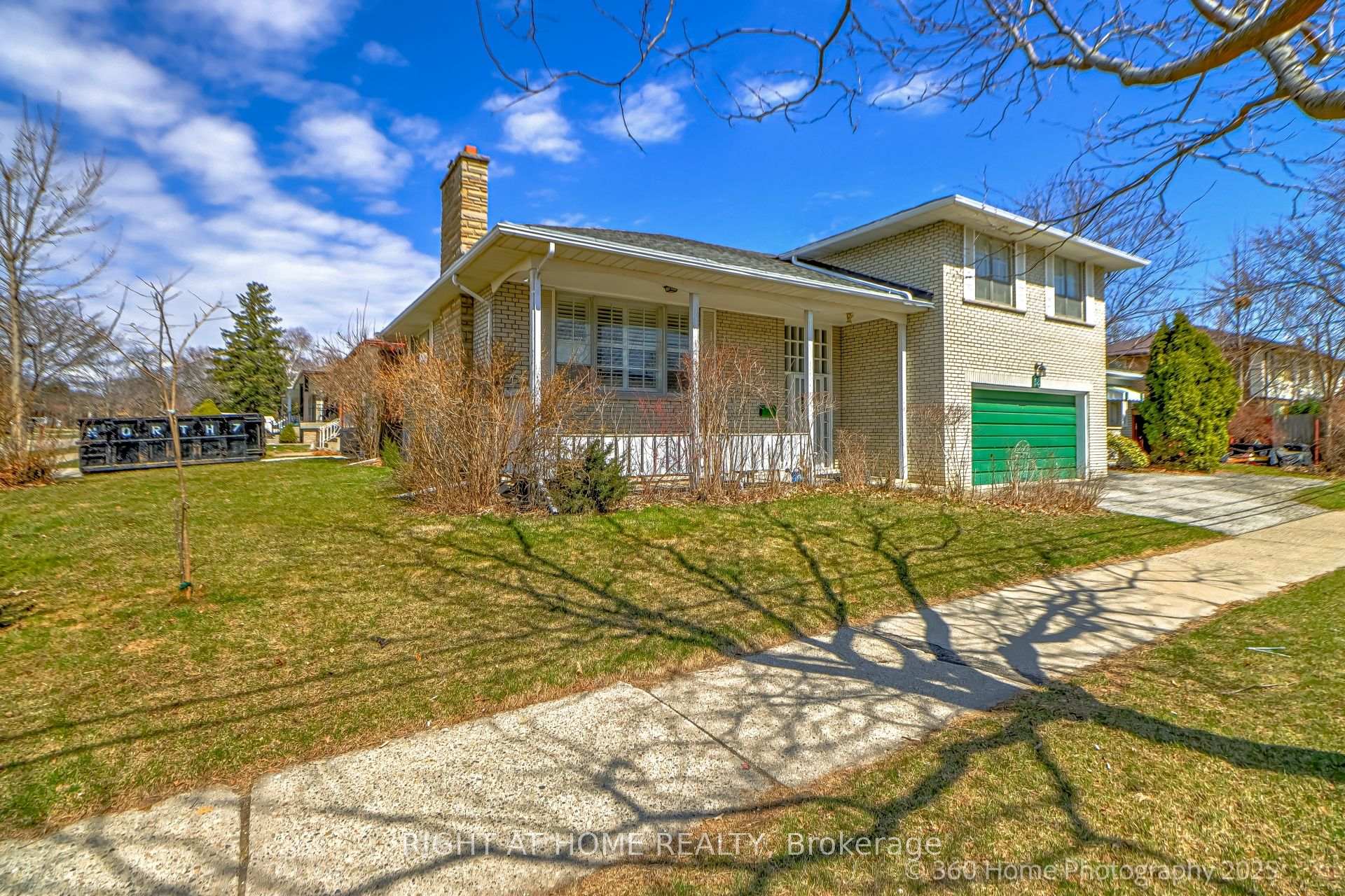 Photo 7 of 12 Summitcrest Drive, Etobicoke, Willowridge-Martingrove-Richview — HOMEH