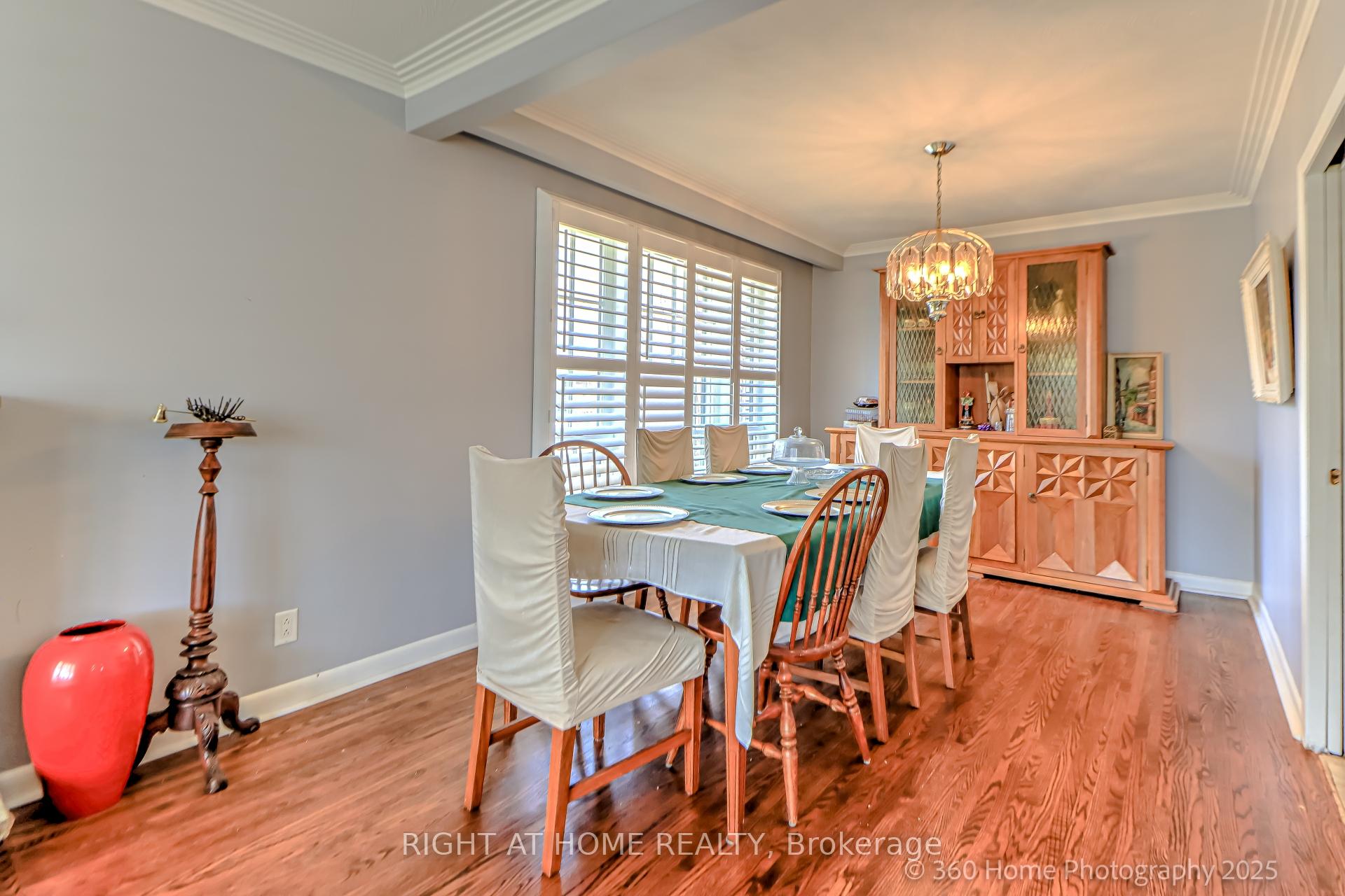 Photo 16 of 12 Summitcrest Drive, Etobicoke, Willowridge-Martingrove-Richview — HOMEH