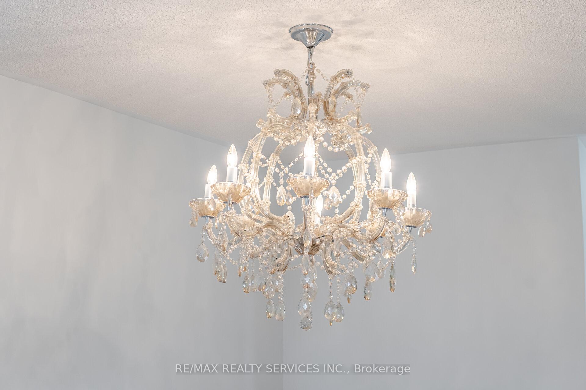 Photo 21 of 59 Hullen Crescent, Etobicoke, West Humber-Clairville — HOMEH
